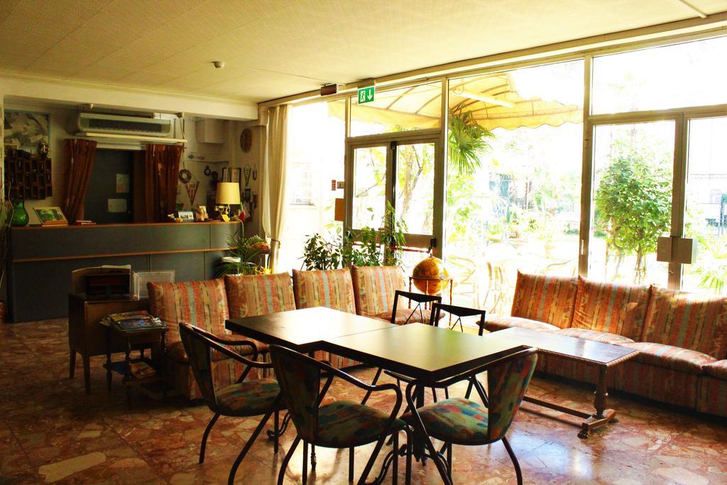 Hotel Roxy Floridiana Rímini Exterior foto