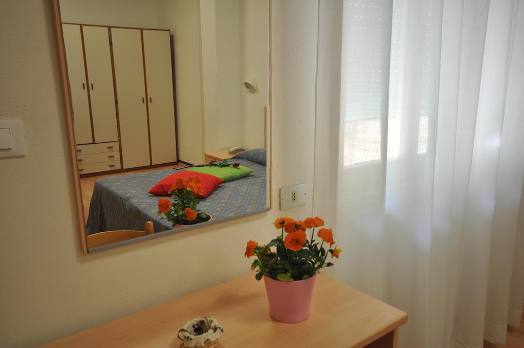 Hotel Roxy Floridiana Rímini Habitación foto