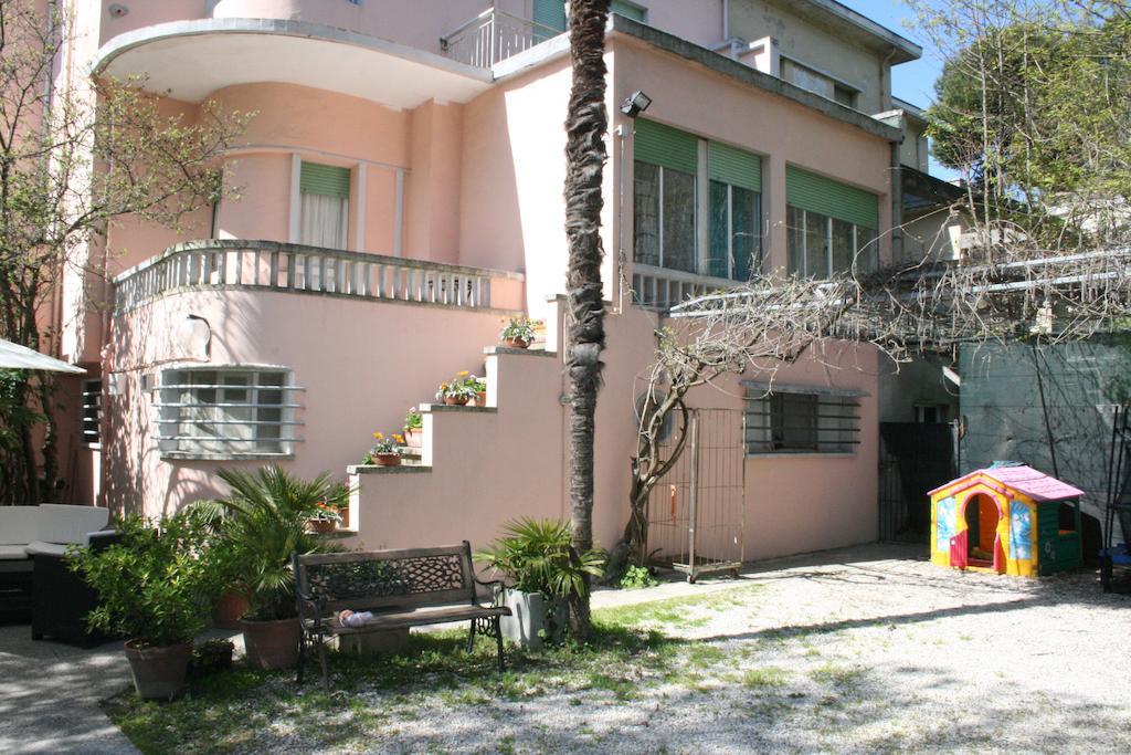 Hotel Roxy Floridiana Rímini Exterior foto